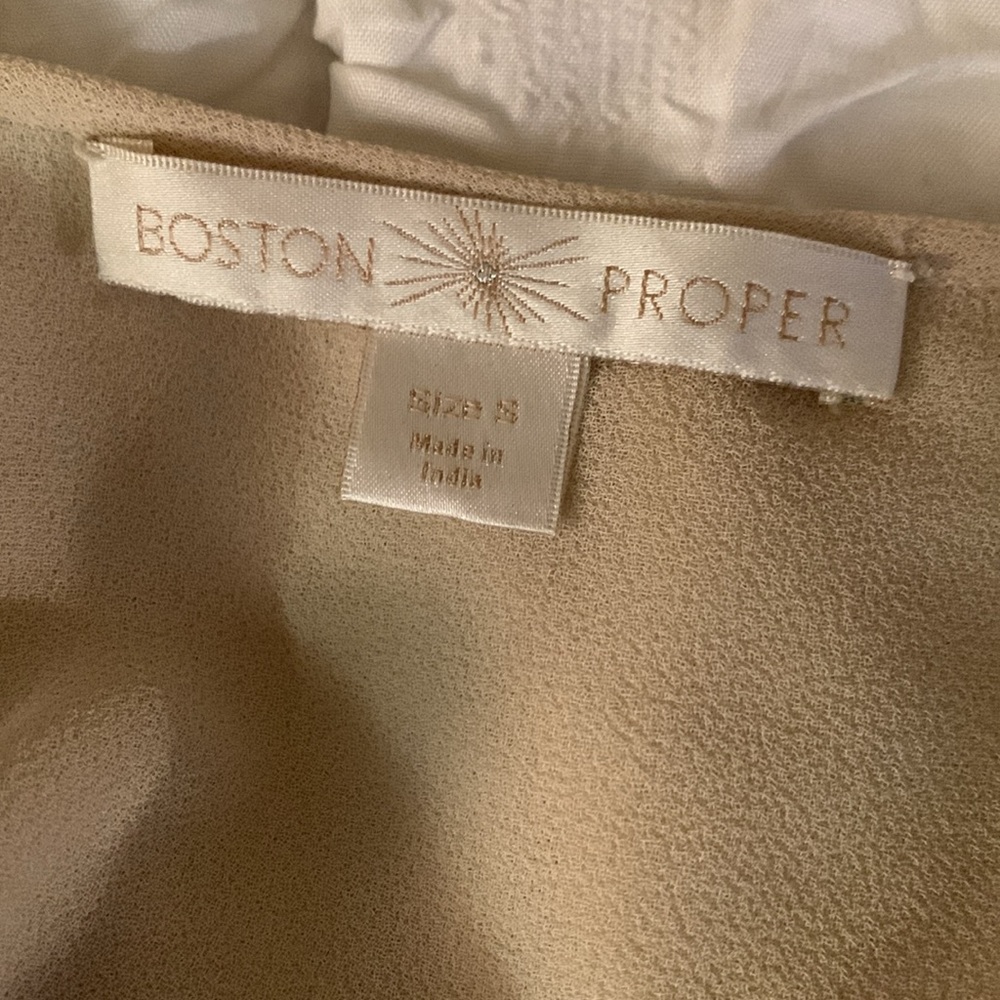 🎉HOST PICK🎉 Boston Proper Embellished Front Top - Picture 6 of 6